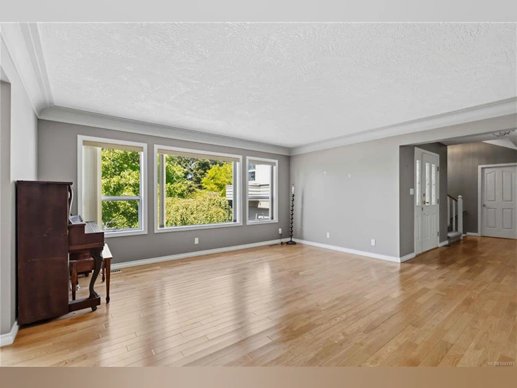 4343 Emily Carr Drive, Saanich, BC, V8X 5E4 - 4