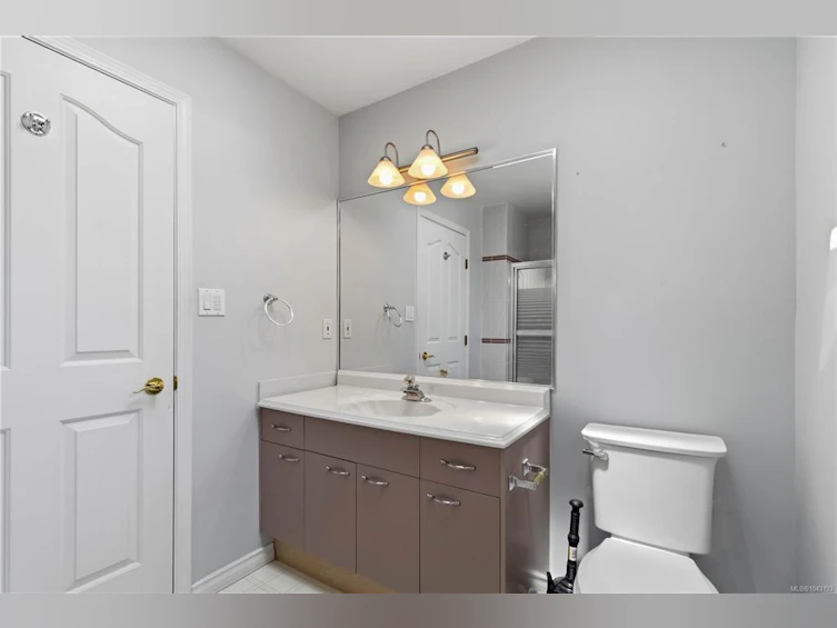 4343 Emily Carr Drive, Saanich, BC, V8X 5E4 - 26