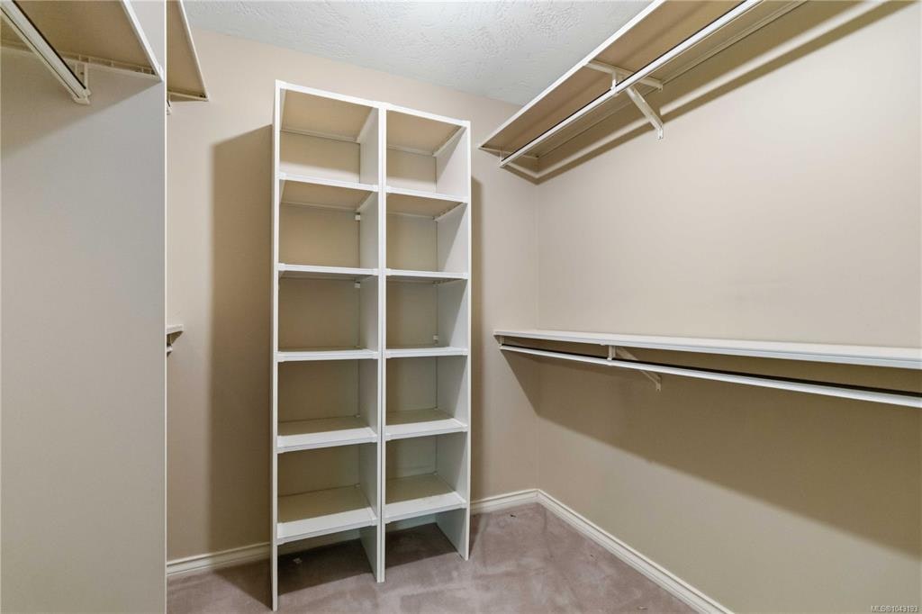 4343 Emily Carr Drive, Saanich, BC, V8X 5E4 - 22