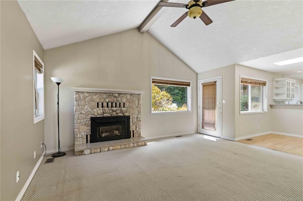 4343 Emily Carr Drive, Saanich, BC, V8X 5E4 - 14