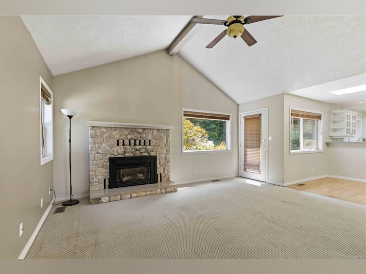4343 Emily Carr Drive, Saanich, BC, V8X 5E4 - 14