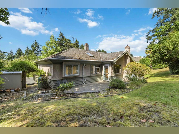 4343 Emily Carr Drive, Saanich, BC, V8X 5E4 - 38