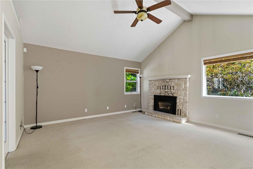 4343 Emily Carr Drive, Saanich, BC, V8X 5E4 - 15