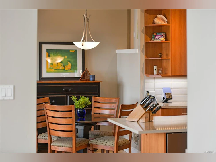 763 Sayward Hill Terrace, Saanich, BC, V8Y 3K1 - 21