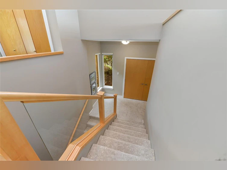 763 Sayward Hill Terrace, Saanich, BC, V8Y 3K1 - 44