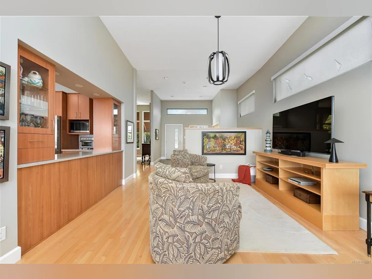 763 Sayward Hill Terrace, Saanich, BC, V8Y 3K1 - 9