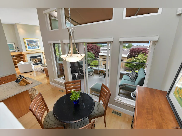 763 Sayward Hill Terrace, Saanich, BC, V8Y 3K1 - 23