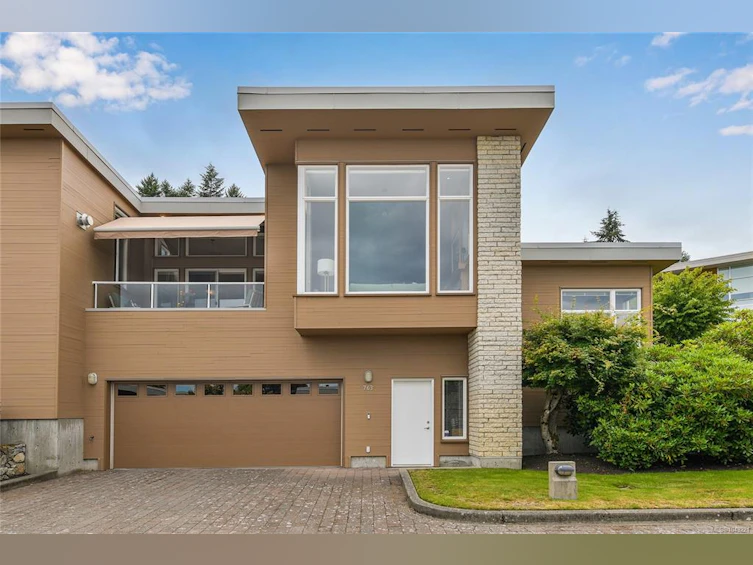763 Sayward Hill Terrace, Saanich, BC, V8Y 3K1 - 2
