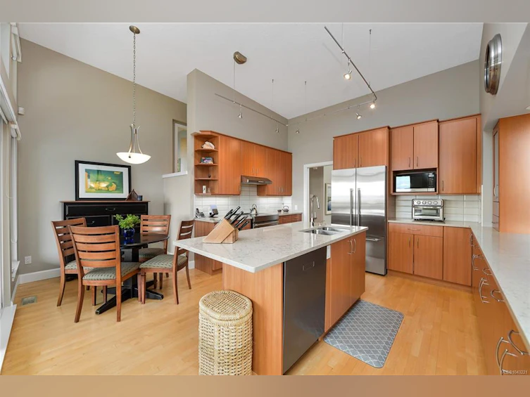 763 Sayward Hill Terrace, Saanich, BC, V8Y 3K1 - 19