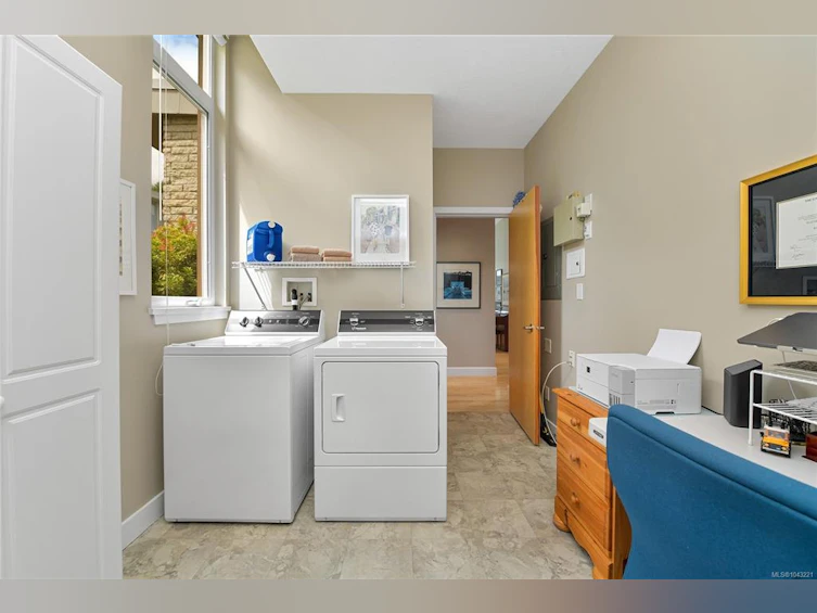 763 Sayward Hill Terrace, Saanich, BC, V8Y 3K1 - 42