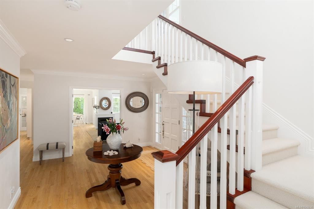 2944 Tudor Avenue, Saanich, BC, V8N 1M1 - 24