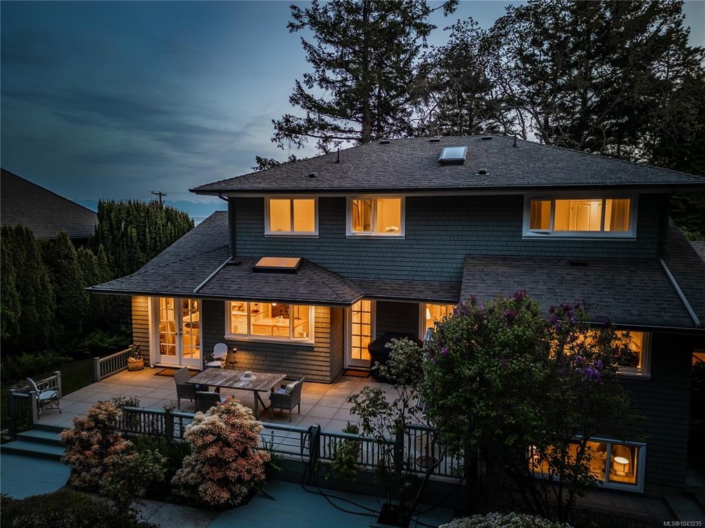 2944 Tudor Avenue, Saanich, BC, V8N 1M1 - 40