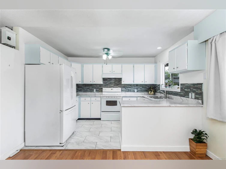 2505 S Alder Street, Campbell River, BC, V9W 5T3 - 10