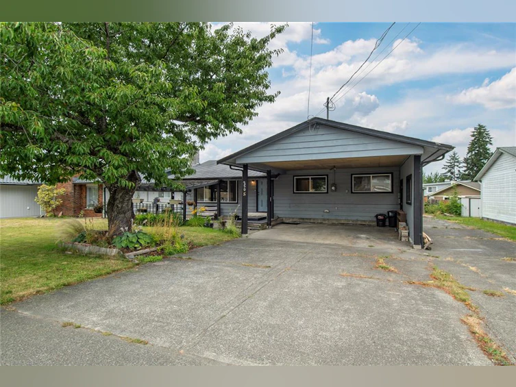 2505 S Alder Street, Campbell River, BC, V9W 5T3 - 2