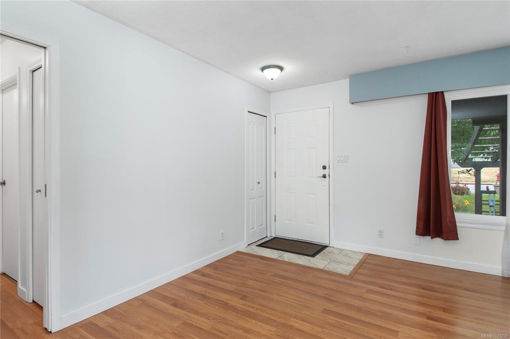 2505 S Alder Street, Campbell River, BC, V9W 5T3 - 4