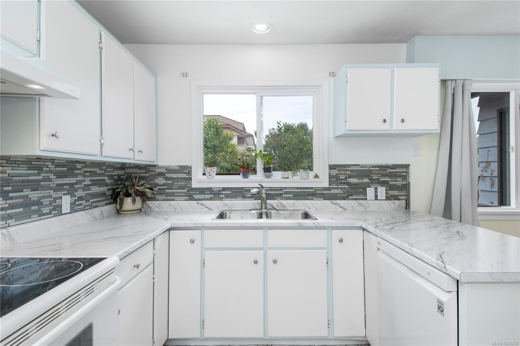 2505 S Alder Street, Campbell River, BC, V9W 5T3 - 12