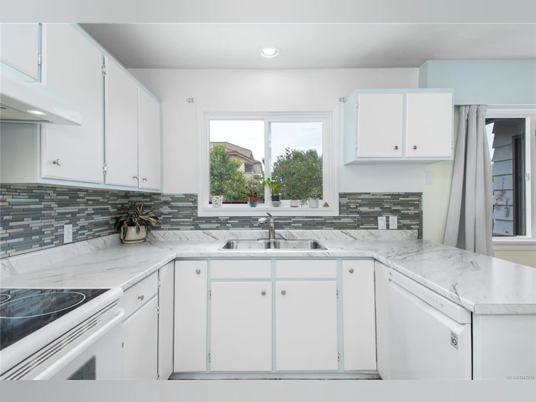 2505 S Alder Street, Campbell River, BC, V9W 5T3 - 12