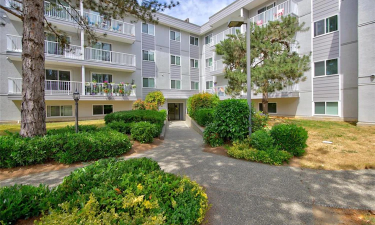 206-175 Centennial Drive