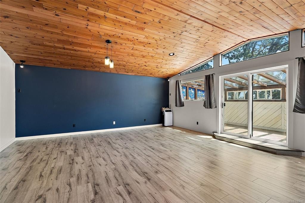 1224 Mariposa Avenue, Saanich, BC, V8Z 6P4 - 14