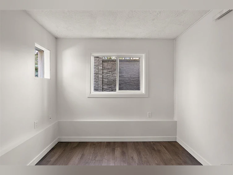 1224 Mariposa Avenue, Saanich, BC, V8Z 6P4 - 12