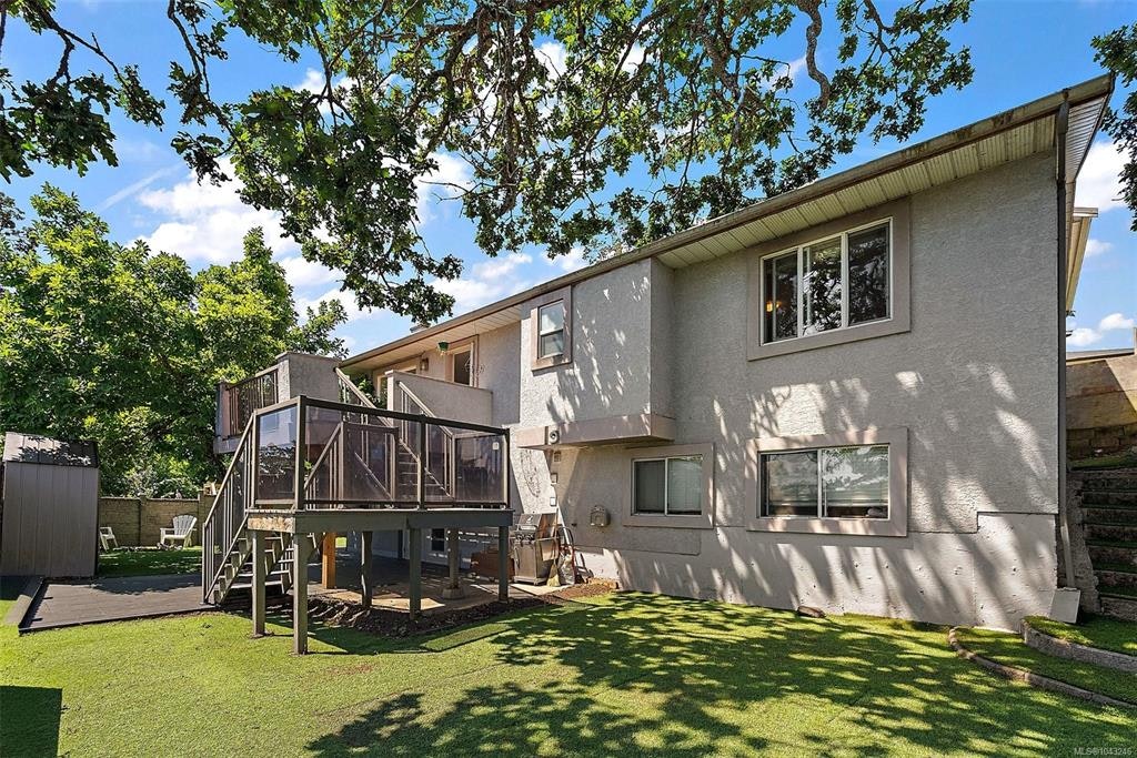 1224 Mariposa Avenue, Saanich, BC, V8Z 6P4 - 18