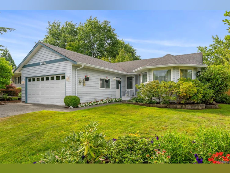 1413 Canso Avenue, Comox, BC, V9M 3C3