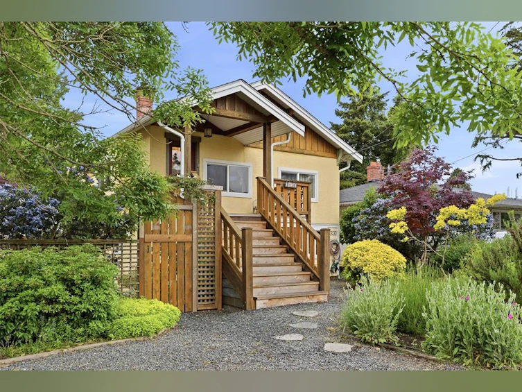 3130 Kingsley Street, Saanich, BC, V8P 4J4