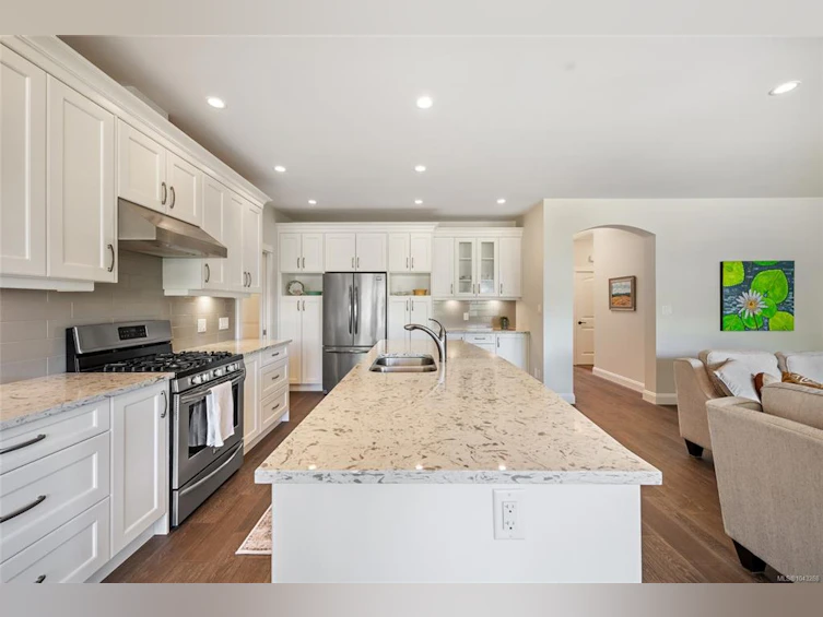 2266 Idiens Way, Courtenay, BC, V9N 3Z4 - 4