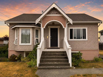 2738 12th Avenue - 2