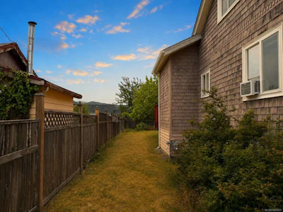 2738 12th Avenue - 3