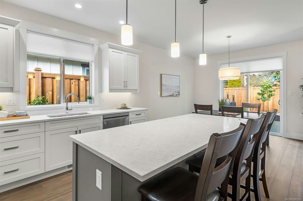 928 Ridgeline Boulevard, French Creek, BC, X0X 0X0 - 13