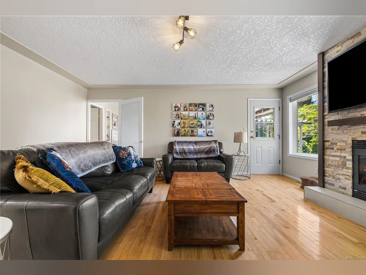 240 Carmanah Drive, Courtenay, BC, V9N 8N4 - 6