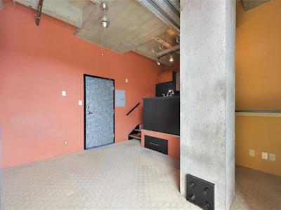 201-1061 Fort Street - 5