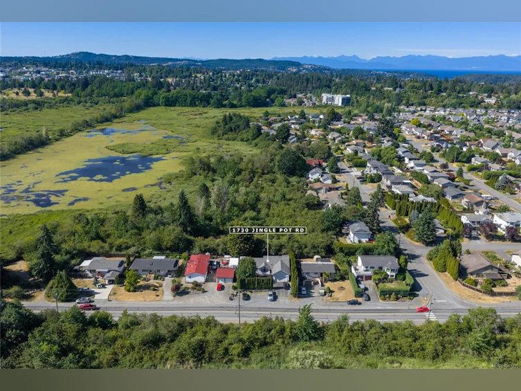 1730 Jingle Pot Road, Nanaimo, BC, V9R 6H1 - 55