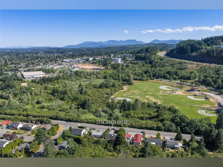 1730 Jingle Pot Road, Nanaimo, BC, V9R 6H1 - 60