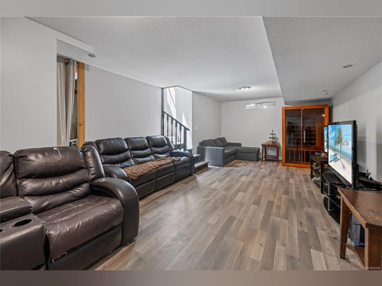 1730 Jingle Pot Road, Nanaimo, BC, V9R 6H1 - 29