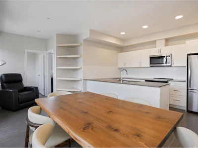 608-2843 Jacklin Road - 2