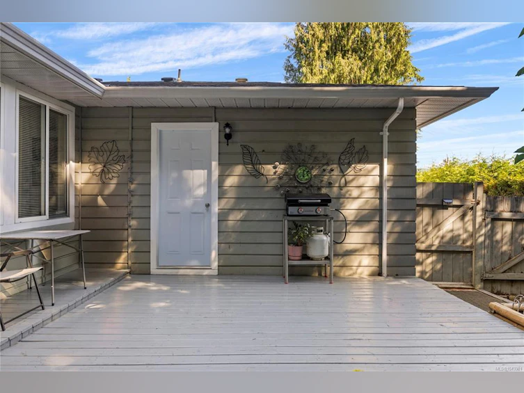 1007 Centre Crescent, Qualicum Beach, BC, V9K 2G6 - 30