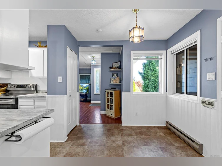 1007 Centre Crescent, Qualicum Beach, BC, V9K 2G6 - 22