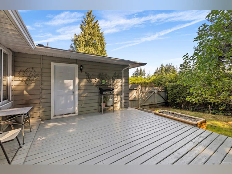 1007 Centre Crescent, Qualicum Beach, BC, V9K 2G6 - 31