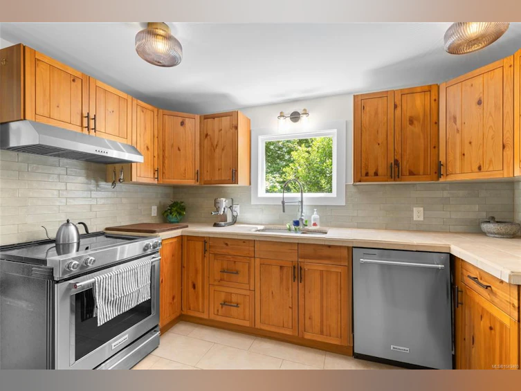 1670 West Shawnigan Lake Road, Shawnigan Lake, BC, V0R 2W0 - 16