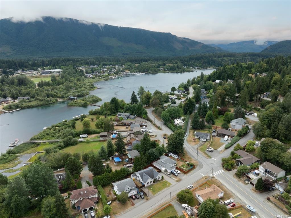 108 River Road, Lake Cowichan, BC, V0R 2G0 - 3