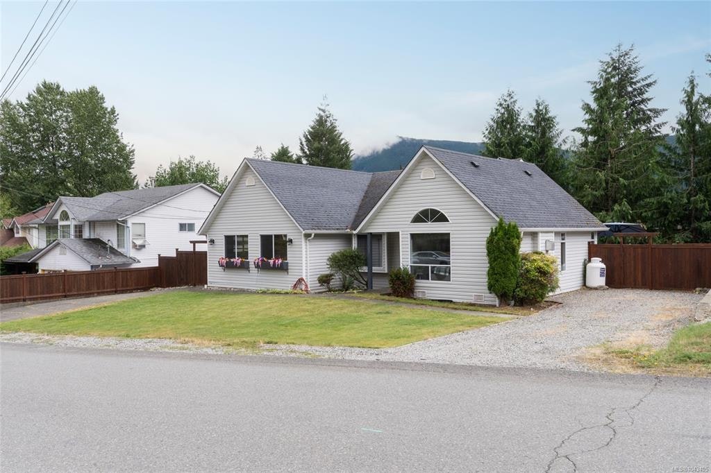 108 River Road, Lake Cowichan, BC, V0R 2G0