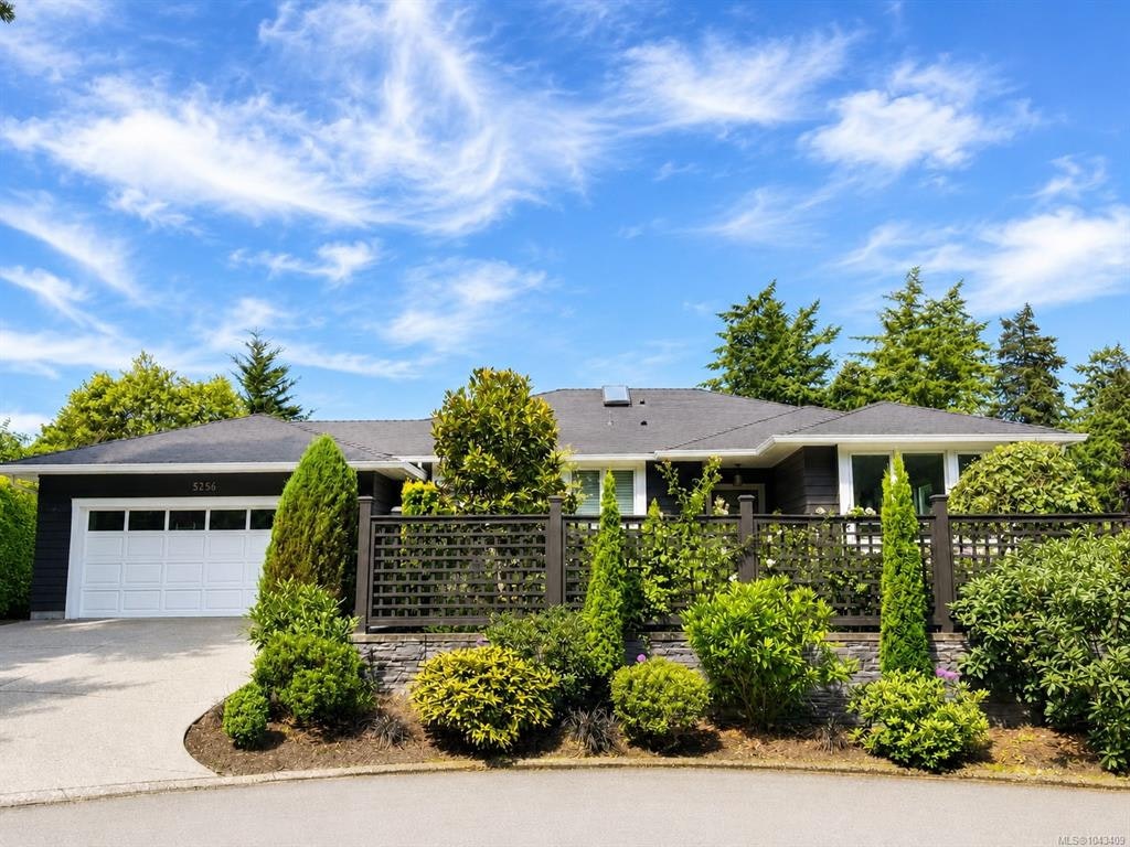 5256 Del Monte Avenue, Saanich, BC, V8Y 1X2