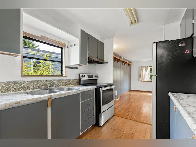 487 Orca Crescent, Ucluelet, BC, V0R 3A0 - 2