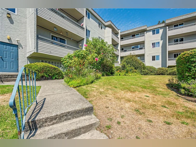 209-3235 Quadra Street, Saanich, BC, V8X 1G4 - 31