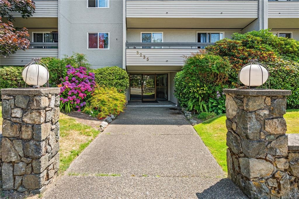 209-3235 Quadra Street, Saanich, BC, V8X 1G4 - 26