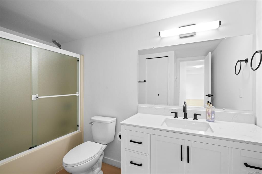 209-3235 Quadra Street, Saanich, BC, V8X 1G4 - 21