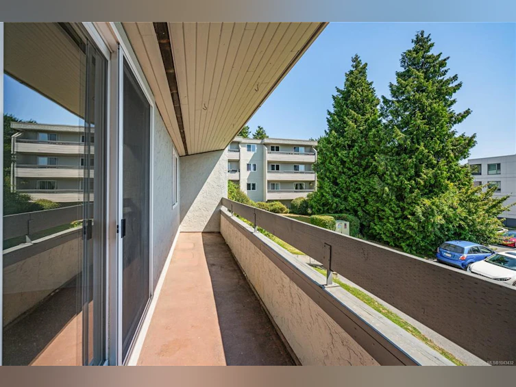 209-3235 Quadra Street, Saanich, BC, V8X 1G4 - 22
