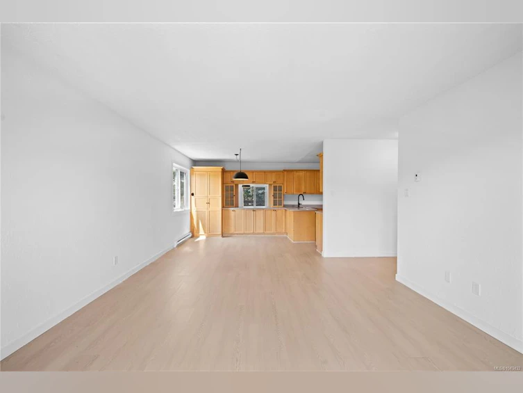 209-3235 Quadra Street, Saanich, BC, V8X 1G4 - 8